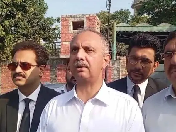 Omar Ayub